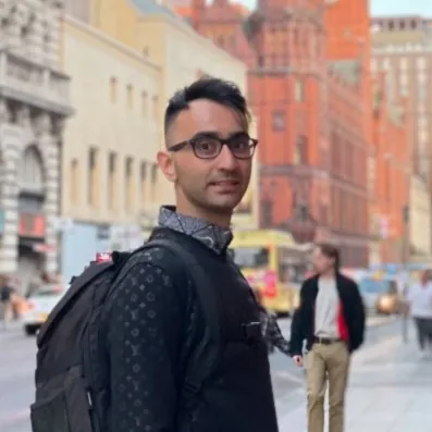 Alessandro - Click to view LinkedIn profile